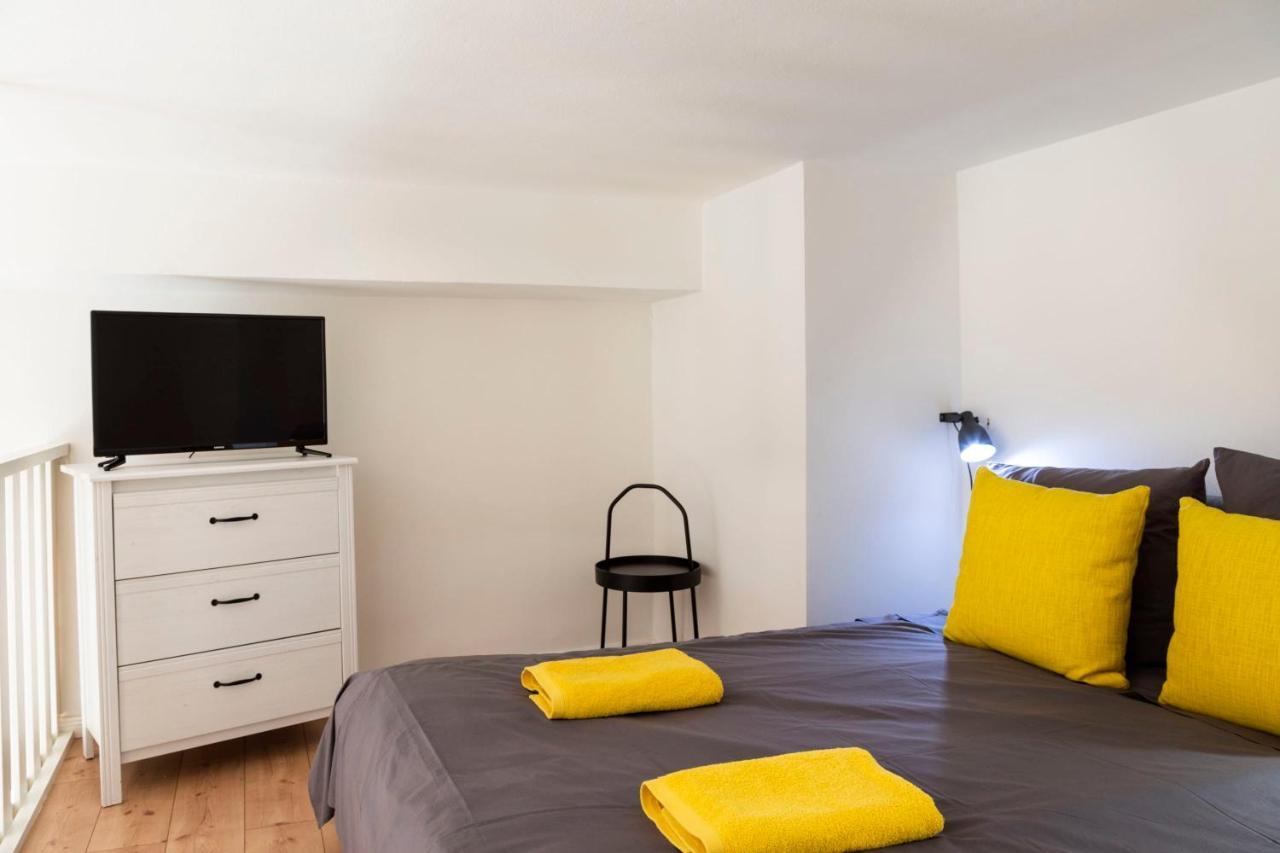 Homely Loft Style Apartment In Berlin Wilmersdorf ภายนอก รูปภาพ