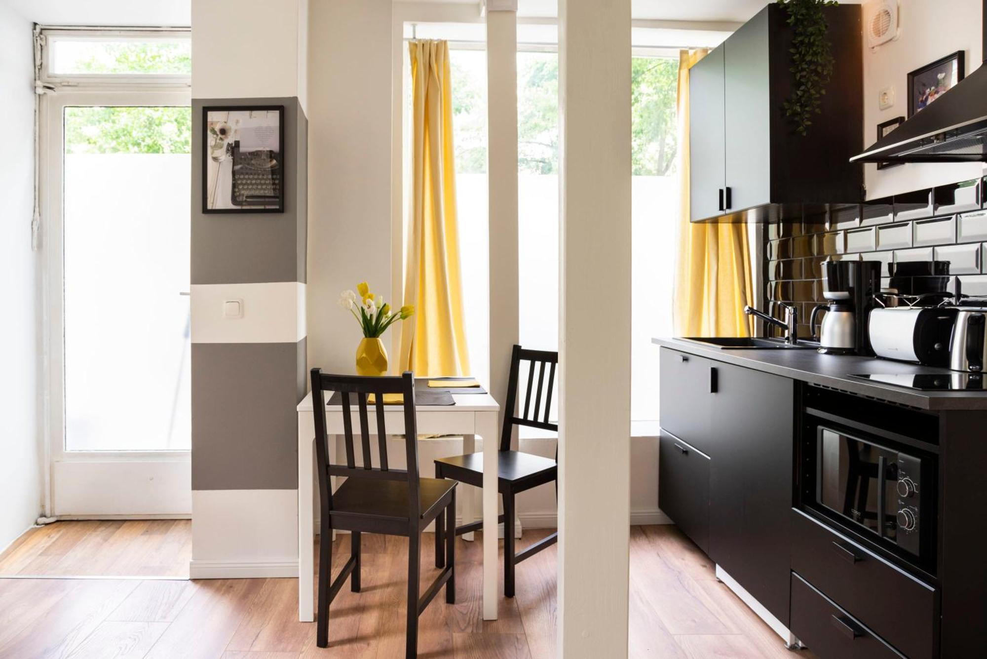 Homely Loft Style Apartment In Berlin Wilmersdorf ภายนอก รูปภาพ